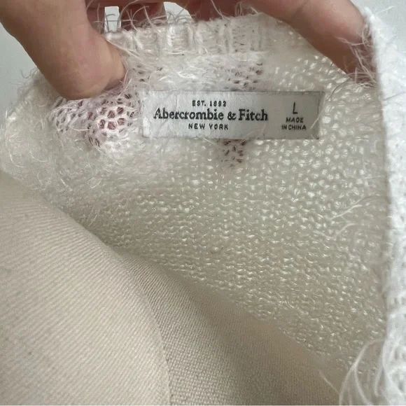 Abercrombie & Fitch White Fuzzy Crew Neck Sweater - Picture 5 of 6